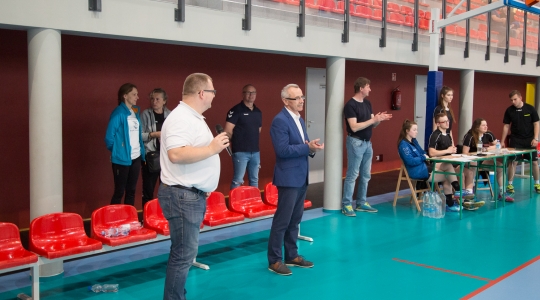 Zdjęcie 3 - VI Turniej Młodziczek "Wszyscy grają w ręczną"