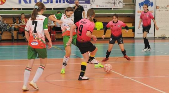 Zdjęcie 20 - III Charytatywny Turniej Piłki Nożnej Kobiet