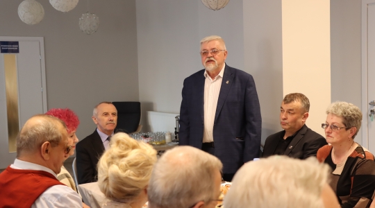 Zdjęcie 50 - Wielkanocne spotkania z klubami Seniora