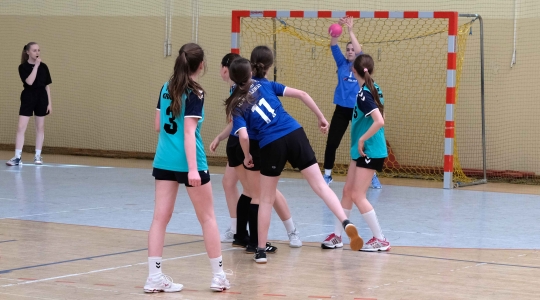 Zdjęcie 7 - ​Złoty medal w Finale Wojewódzkim w piłce ręcznej dziewcząt