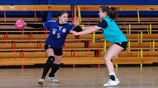Zdjęcie 8 - ​Złoty medal w Finale Wojewódzkim w piłce ręcznej dziewcząt
