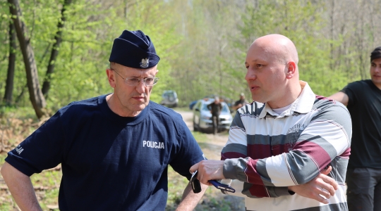 Zdjęcie 13 - Łączą Nas Drzewa - akcja nasadzeń w kraśnickim lesie
