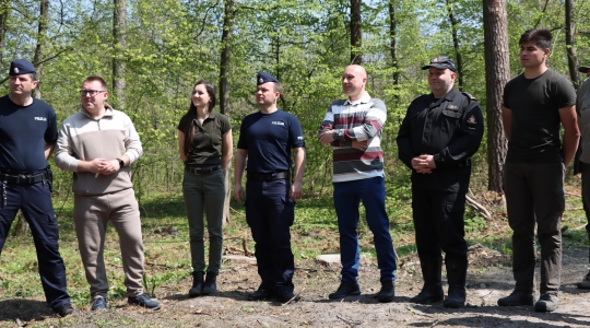 Zdjęcie 23 - Łączą Nas Drzewa - akcja nasadzeń w kraśnickim lesie