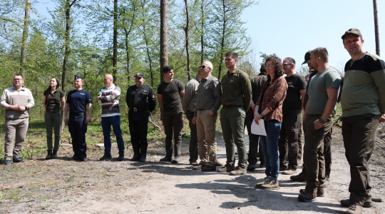 Zdjęcie 26 - Łączą Nas Drzewa - akcja nasadzeń w kraśnickim lesie