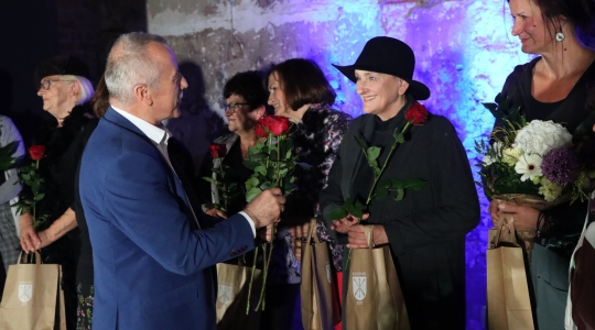 Zdjęcie 5 - Premiera spektaklu "Sztetl Kraśnik" teatru NOTOCO Senior