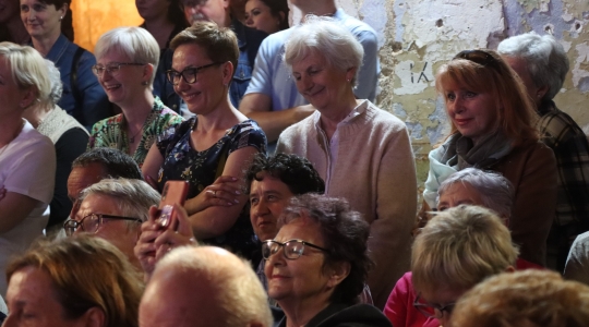 Zdjęcie 16 - Premiera spektaklu "Sztetl Kraśnik" teatru NOTOCO Senior