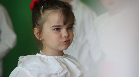 Zdjęcie 10 - Dzień Mamy w Przedszkolu Miejskim nr 4 oraz Szkole Muzycznej I Stopnia