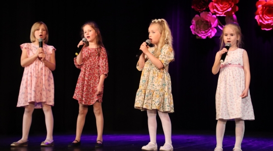 Zdjęcie 9 - "Najpiękniejsze słowo w językach świata" - koncert z okazji Dnia Matki
