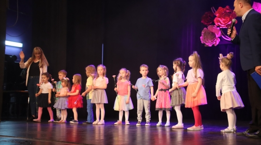 Zdjęcie 15 - "Najpiękniejsze słowo w językach świata" - koncert z okazji Dnia Matki