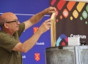 Zdjęcie 7 - Pierwsze miodobranie z miejskiej pasieki
