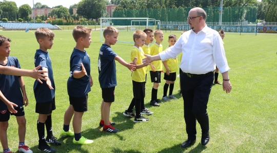 Zdjęcie 1 - Turniej o Puchar Burmistrza Miasta Kraśnik chłopców z klas III i młodszych