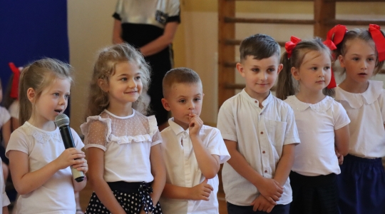 Zdjęcie 54 - Pożegnanie absolwentów Przedszkola Miejskiego nr 7