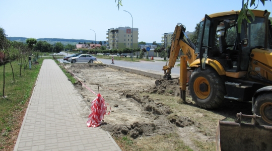 Zdjęcie 1 - Budowa nowych miejsc parkingowych przy ul. Wyszyńskiego w Kraśniku