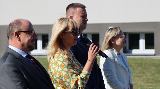 Zdjęcie 21 - Rozpoczęcie roku szkolnego 2022/2023 w miejskich szkołach podstawowych
