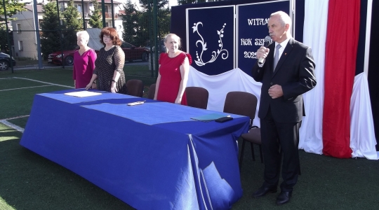 Zdjęcie 3 - Rozpoczęcie roku szkolnego 2022/2023 w miejskich szkołach podstawowych