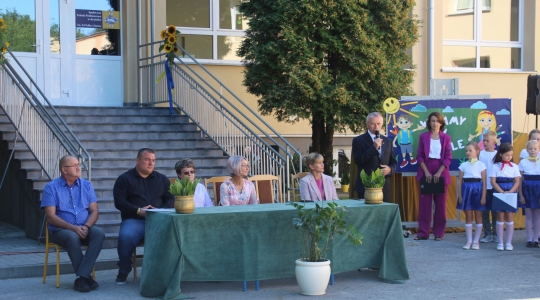 Zdjęcie 69 - Rozpoczęcie roku szkolnego 2022/2023 w miejskich szkołach podstawowych