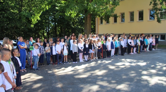 Zdjęcie 71 - Rozpoczęcie roku szkolnego 2022/2023 w miejskich szkołach podstawowych