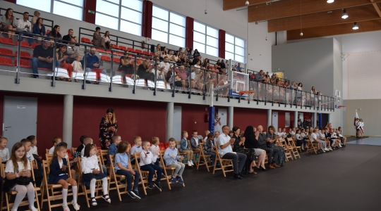 Zdjęcie 87 - Rozpoczęcie roku szkolnego 2022/2023 w miejskich szkołach podstawowych