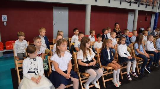 Zdjęcie 94 - Rozpoczęcie roku szkolnego 2022/2023 w miejskich szkołach podstawowych