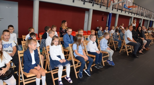 Zdjęcie 95 - Rozpoczęcie roku szkolnego 2022/2023 w miejskich szkołach podstawowych