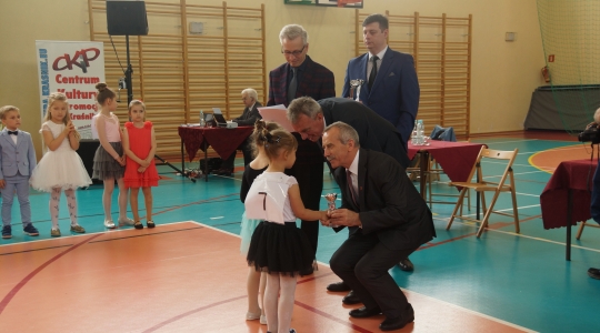 Zdjęcie 23 - Turniej Tańca Towarzyskiego dla par początkujących o Puchar Burmistrza Miasta Kraśnik