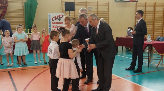 Zdjęcie 29 - Turniej Tańca Towarzyskiego dla par początkujących o Puchar Burmistrza Miasta Kraśnik
