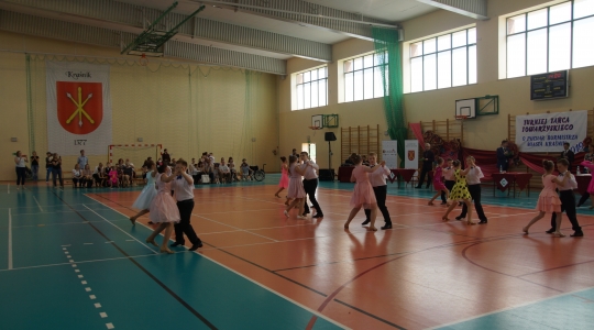 Zdjęcie 44 - Turniej Tańca Towarzyskiego dla par początkujących o Puchar Burmistrza Miasta Kraśnik