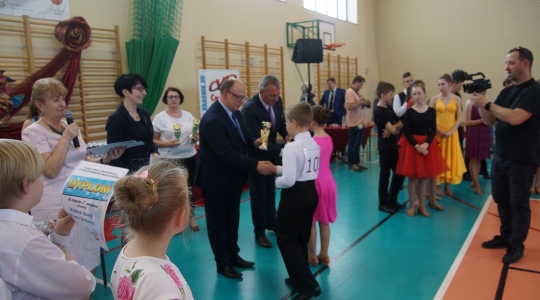 Zdjęcie 12 - Turniej Tańca Towarzyskiego dla par początkujących o Puchar Burmistrza Miasta Kraśnik