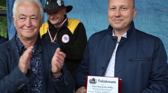Zdjęcie 4 - IV Ogólnopolski Turniej Łuczniczy "Na Zamkowym Wzgórzu"