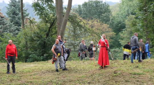 Zdjęcie 111 - IV Ogólnopolski Turniej Łuczniczy "Na Zamkowym Wzgórzu"