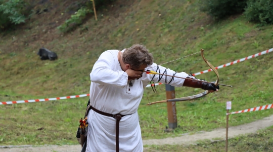 Zdjęcie 118 - IV Ogólnopolski Turniej Łuczniczy "Na Zamkowym Wzgórzu"