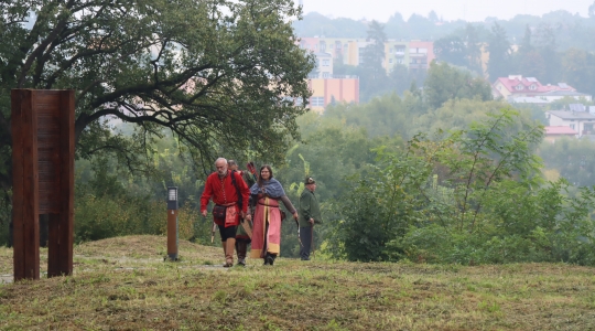 Zdjęcie 151 - IV Ogólnopolski Turniej Łuczniczy "Na Zamkowym Wzgórzu"