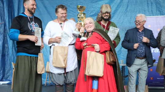 Zdjęcie 215 - IV Ogólnopolski Turniej Łuczniczy "Na Zamkowym Wzgórzu"