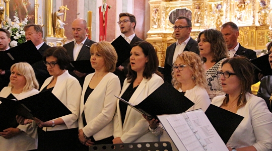 Zdjęcie 13 - Koncert Pieśni Maryjnych