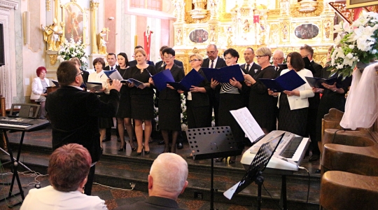 Zdjęcie 15 - Koncert Pieśni Maryjnych