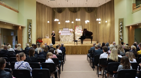 Zdjęcie 96 - Dzień Edukacji Narodowej w kraśnickich szkołach i przedszkolach
