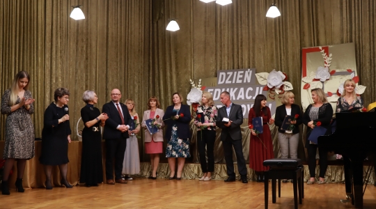 Zdjęcie 122 - Dzień Edukacji Narodowej w kraśnickich szkołach i przedszkolach