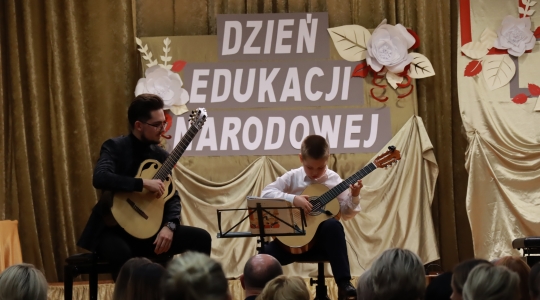 Zdjęcie 147 - Dzień Edukacji Narodowej w kraśnickich szkołach i przedszkolach
