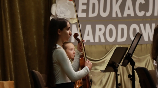 Zdjęcie 151 - Dzień Edukacji Narodowej w kraśnickich szkołach i przedszkolach