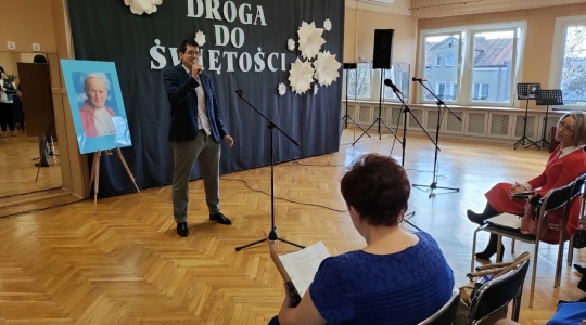 Zdjęcie 26 - Droga do świętości - spotkanie poświęcone św. Janowi Pawłowi II