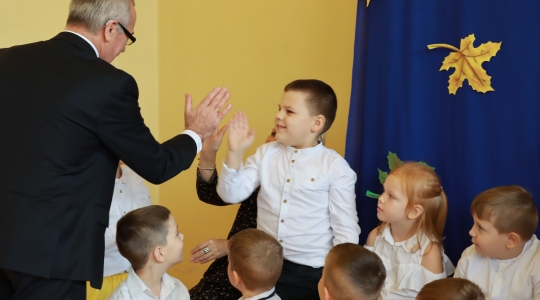 Zdjęcie 1 - Uroczyste pasowanie na Przedszkolaka w ZPO1