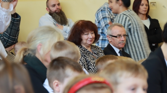 Zdjęcie 20 - Uroczyste pasowanie na Przedszkolaka w ZPO1