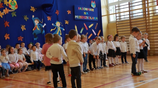 Zdjęcie 49 - Uroczyste pasowanie na Przedszkolaka w ZPO1