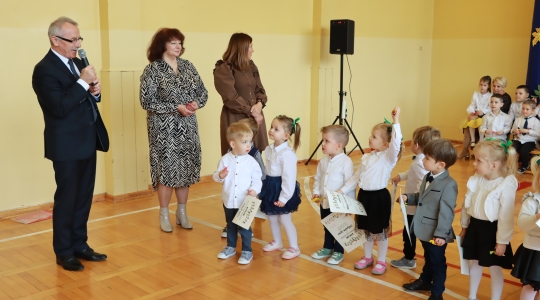Zdjęcie 94 - Uroczyste pasowanie na Przedszkolaka w ZPO1