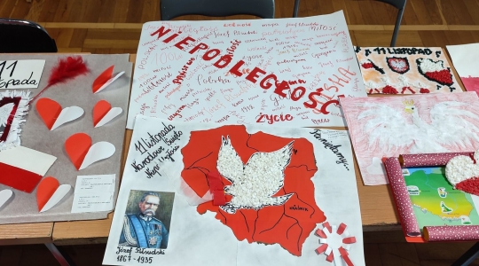 Zdjęcie 13 - Wyniki konkursu plastycznego "11 Listopada - niepodległość dzisiaj"