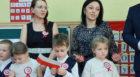 Zdjęcie 53 - Uroczyste obchody Narodowego Święta Niepodległości w Przedszkolu Miejskim nr 1