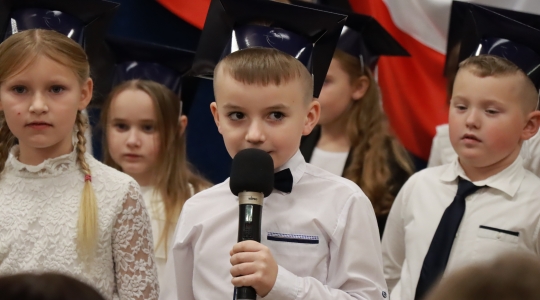 Zdjęcie 40 - Ślubowanie pierwszoklasistów w Szkole Podstawowej nr 3