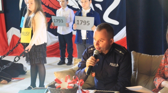 Zdjęcie 22 - Obchody Narodowego Święta Niepodległości w Szkole Podstawowej nr 2