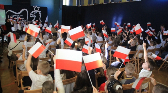 Zdjęcie 36 - Obchody Narodowego Święta Niepodległości w Szkole Podstawowej nr 2