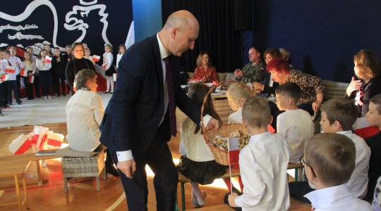 Zdjęcie 53 - Obchody Narodowego Święta Niepodległości w Szkole Podstawowej nr 2